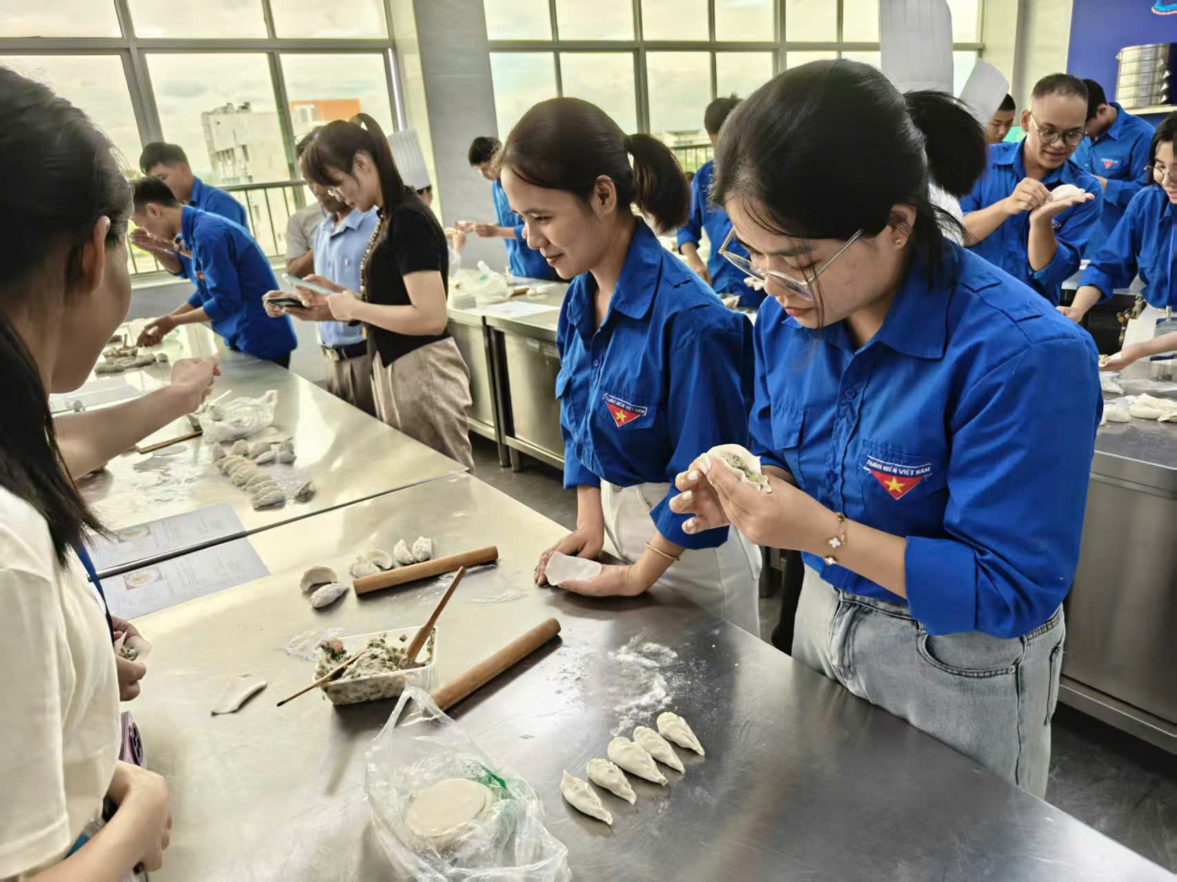 Sinh viên ngành Kỹ thuật chế biến món ăn Thực tập, trải nghiệm thực tế tại Trung Quốc.